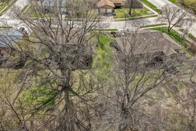 2326 Plaen View Drive, Iowa City, IA 52246