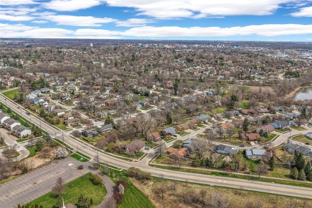2326 Plaen View Drive, Iowa City, IA 52246