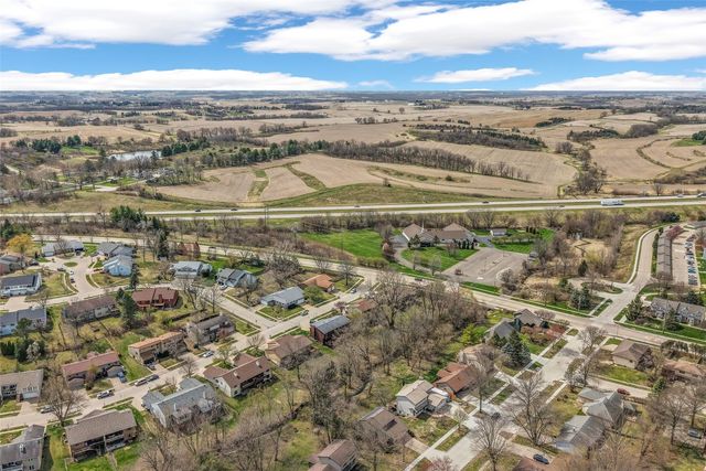 2326 Plaen View Drive, Iowa City, IA 52246