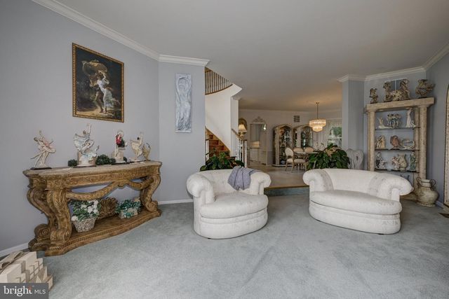 8 WELLS CT, Hainesport, NJ 08036