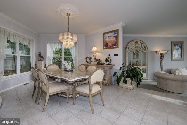 8 WELLS CT, Hainesport, NJ 08036