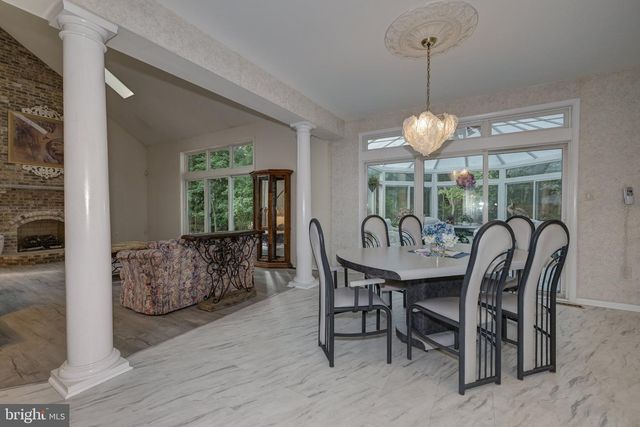 8 WELLS CT, Hainesport, NJ 08036