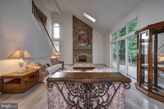 8 WELLS CT, Hainesport, NJ 08036