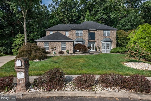 8 WELLS CT, Hainesport, NJ 08036