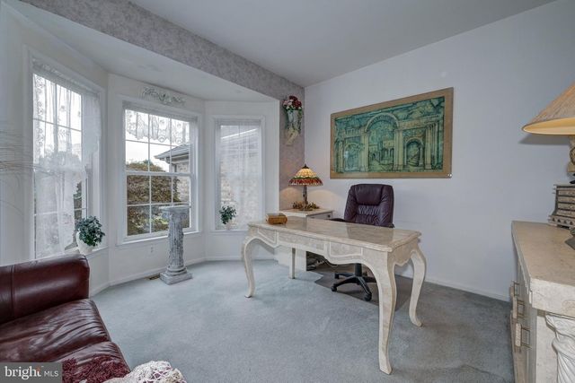 8 WELLS CT, Hainesport, NJ 08036