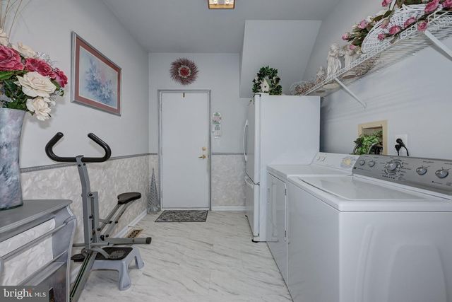 8 WELLS CT, Hainesport, NJ 08036