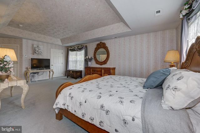 8 WELLS CT, Hainesport, NJ 08036