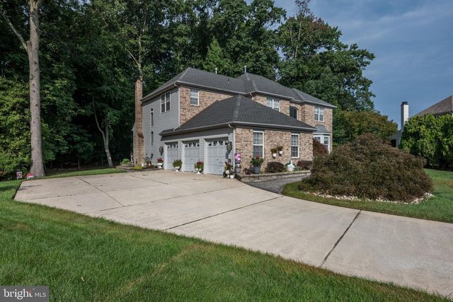 8 WELLS CT, Hainesport, NJ 08036