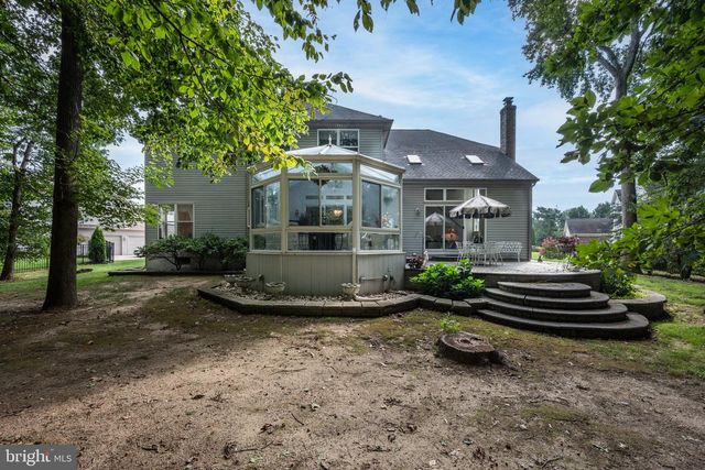 8 WELLS CT, Hainesport, NJ 08036