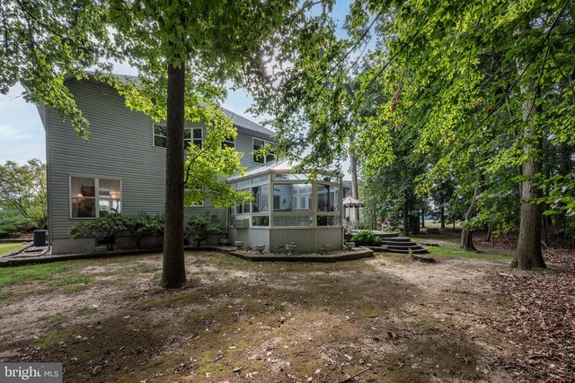 8 WELLS CT, Hainesport, NJ 08036