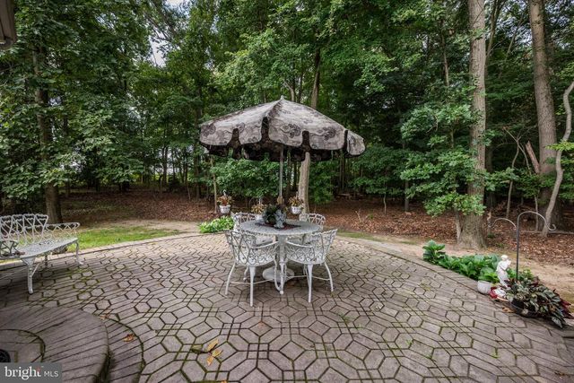 8 WELLS CT, Hainesport, NJ 08036