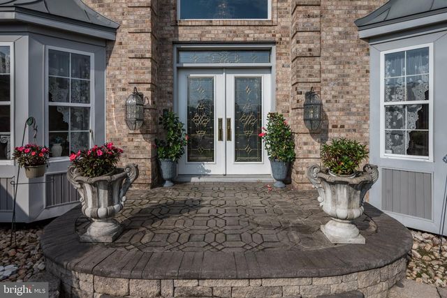 8 WELLS CT, Hainesport, NJ 08036