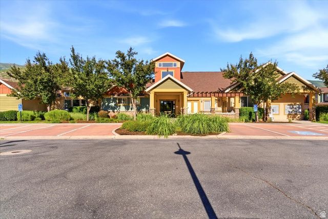 892 W IBIS XING, Farmington, UT 84025