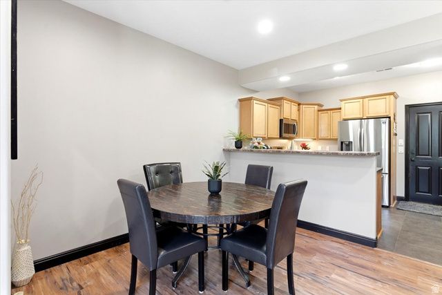 892 W IBIS XING, Farmington, UT 84025