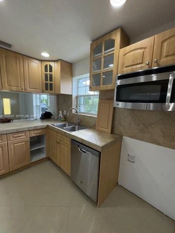 7625 Shalimar St, Miramar, FL 33023