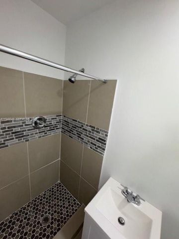 7625 Shalimar St, Miramar, FL 33023