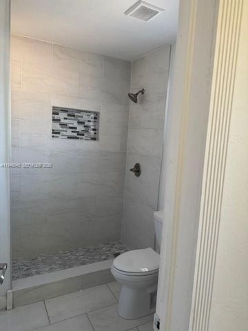 7625 Shalimar St, Miramar, FL 33023