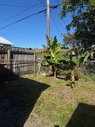 7625 Shalimar St, Miramar, FL 33023