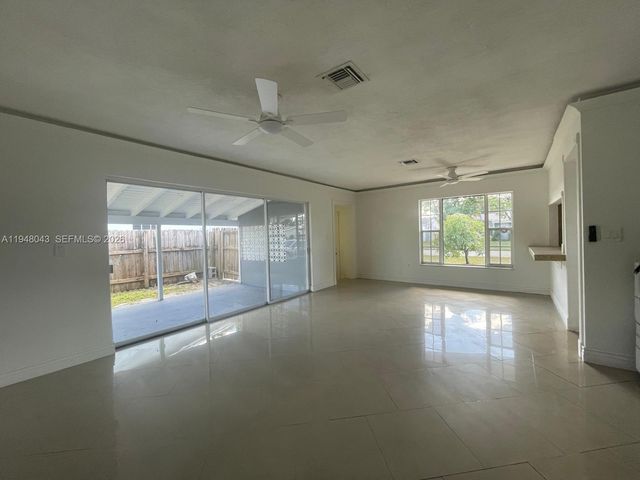 7625 Shalimar St, Miramar, FL 33023