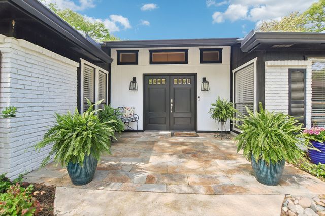 2214 Prestonwood Drive, Arlington, TX 76012