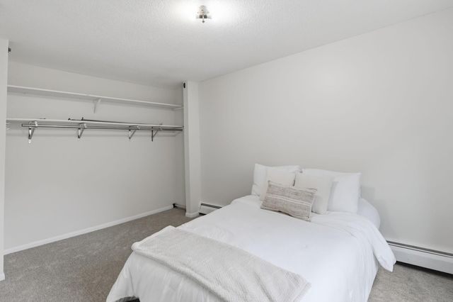 2616 Harriet Avenue 204, Minneapolis, MN 55408