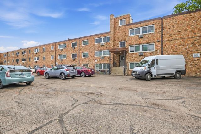 2616 Harriet Avenue 204, Minneapolis, MN 55408