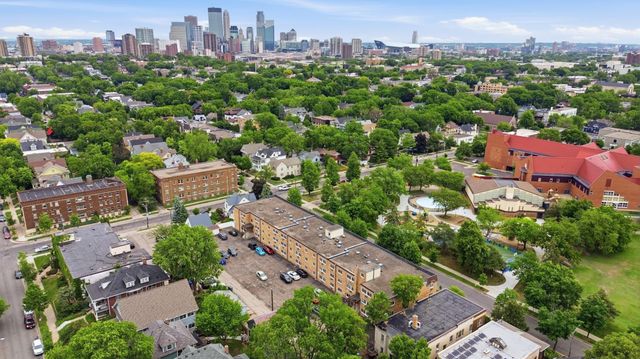 2616 Harriet Avenue 204, Minneapolis, MN 55408