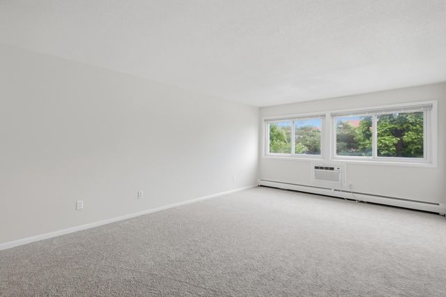 2616 Harriet Avenue 204, Minneapolis, MN 55408