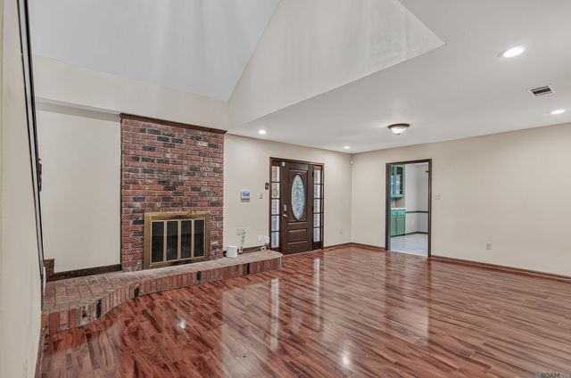 1536 Cora Dr, Baton Rouge, LA 70815