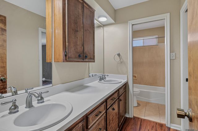 1536 Cora Dr, Baton Rouge, LA 70815