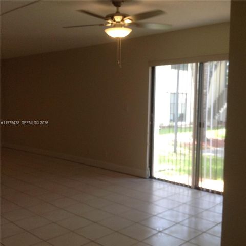 16246 Laurel Dr 104, Weston, FL 33326