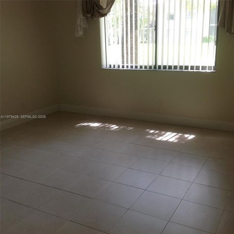 16246 Laurel Dr 104, Weston, FL 33326