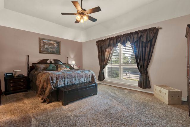 2105 Lavaca Trail, Carrollton, TX 75010