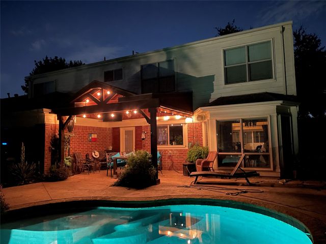 2105 Lavaca Trail, Carrollton, TX 75010