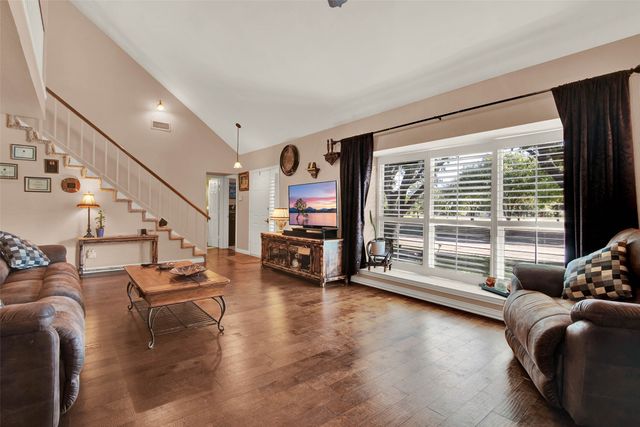 2105 Lavaca Trail, Carrollton, TX 75010