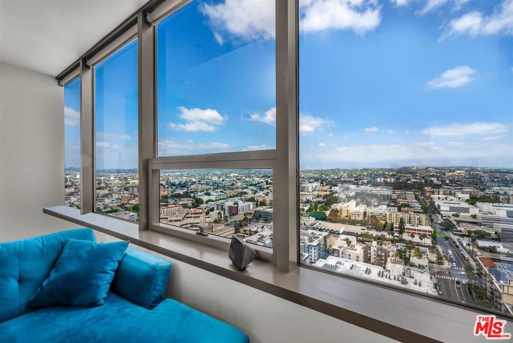 1100 Wilshire Boulevard 2605, Los Angeles, CA 90017 — photo 2