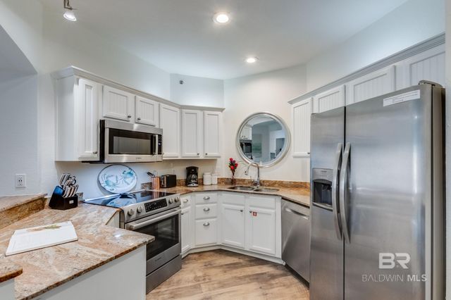 20050 E Oak Road, Gulf Shores, AL 36542