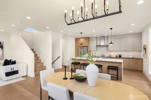 4408 1st Avenue NE, Seattle, WA 98105