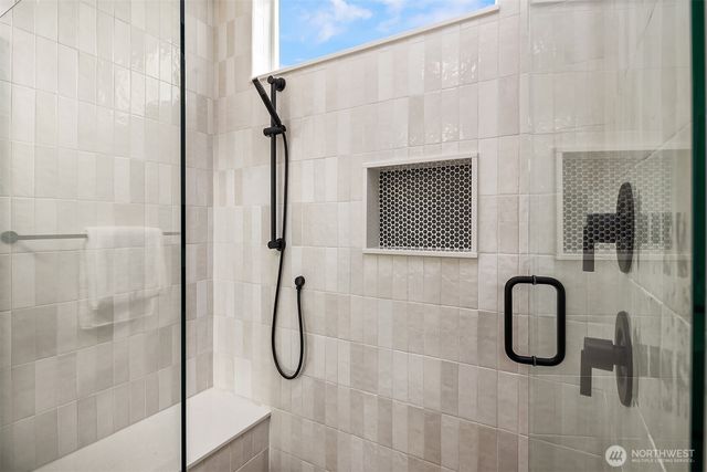 4408 1st Avenue NE, Seattle, WA 98105