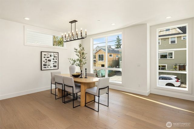 4408 1st Avenue NE, Seattle, WA 98105