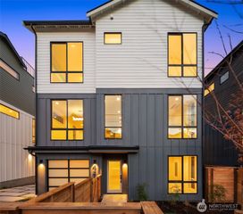 4408 1st Avenue NE, Seattle, WA 98105