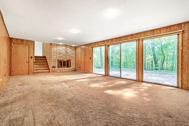 1200 Falls View Court, Mendota Heights, MN 55118