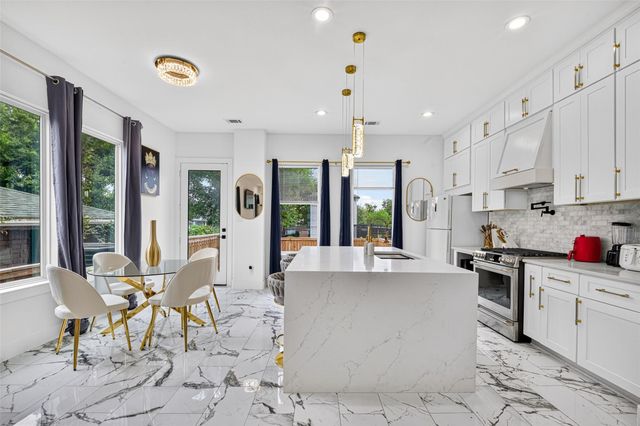 2208 Bleker Street, Houston, TX 77026