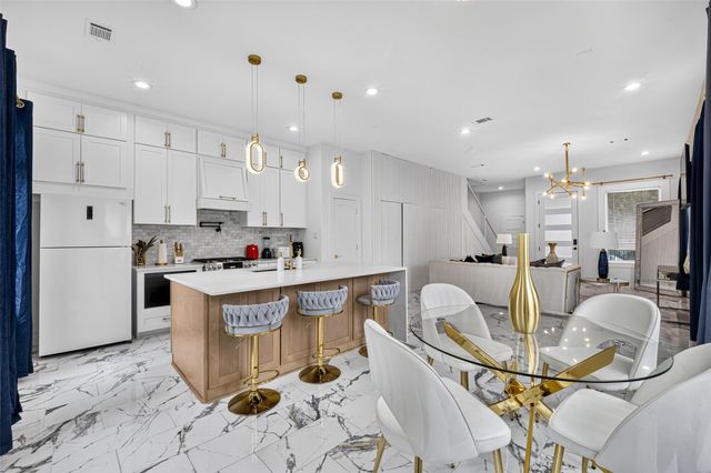 2208 Bleker Street, Houston, TX 77026