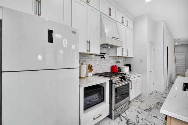 2208 Bleker Street, Houston, TX 77026