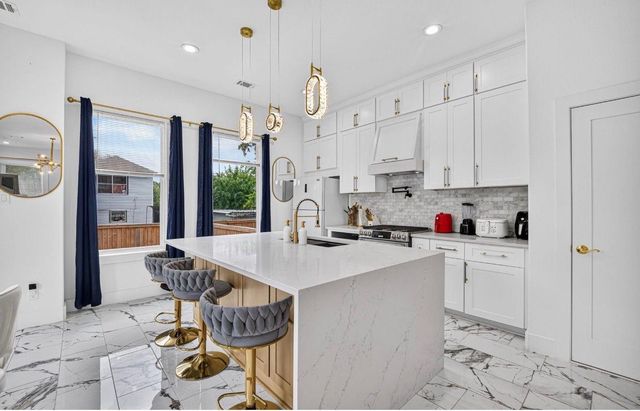 2208 Bleker Street, Houston, TX 77026