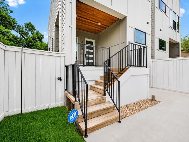 2208 Bleker Street, Houston, TX 77026