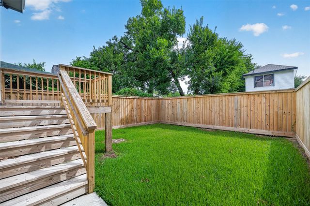 2208 Bleker Street, Houston, TX 77026
