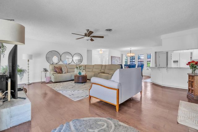 1545 Camino Del Oro, Yuba City, CA 95993