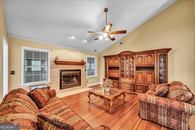 111 Red Oak Glen, Centerville, GA 31028